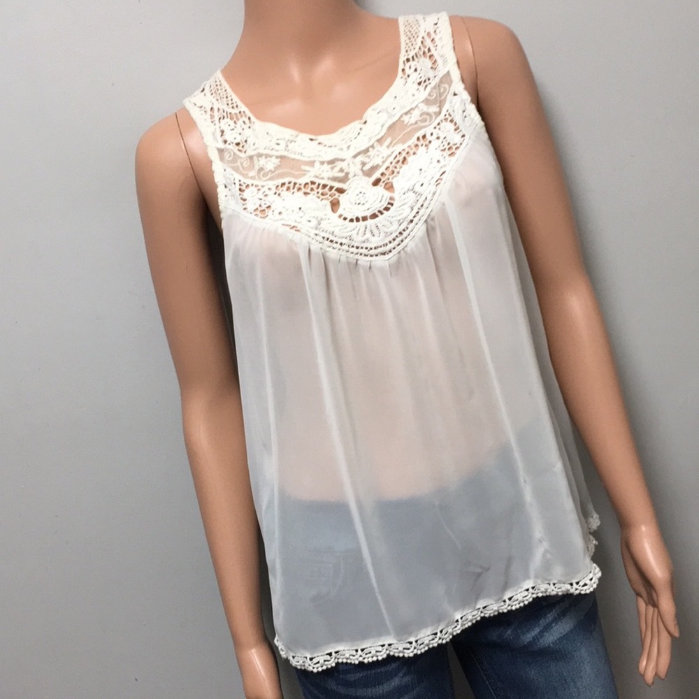 Candie’s Blouse - Picture 4 of 8